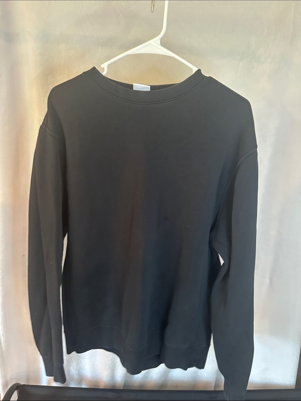 Nike Black Crewneck Sweatshirt - Minimal Athletic Style